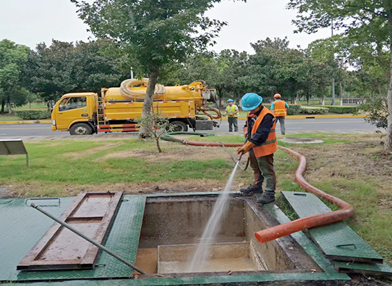 新邱化油池清理